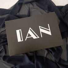 Load image into Gallery viewer, The Classic Groomsman Box (old)