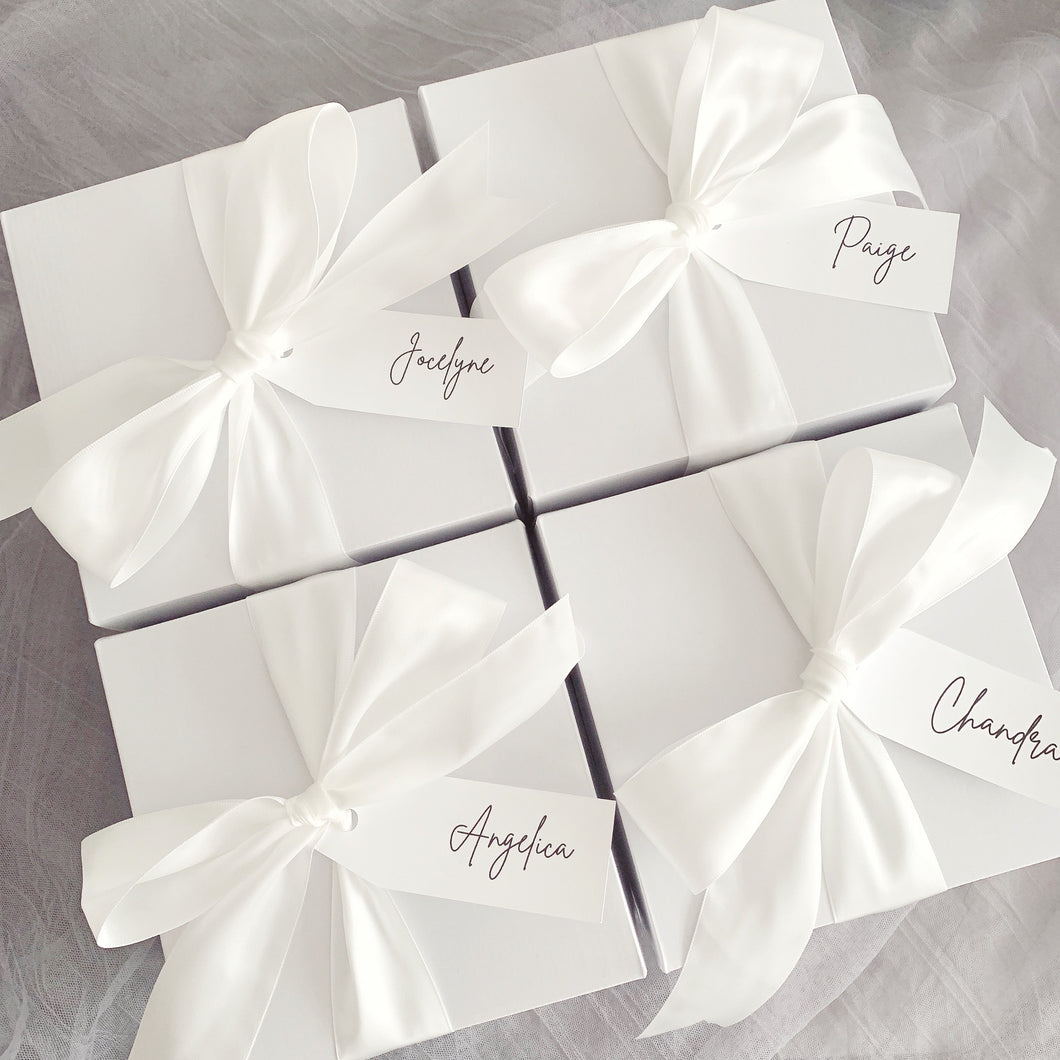 Ribbon + Gift Tag